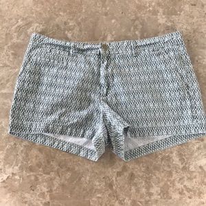 Gap summer shorts geo print green